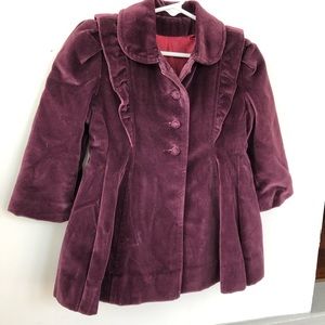 🥧ALMOST LIKE NEW- Vintage 1960’s Plum Velvet Coat